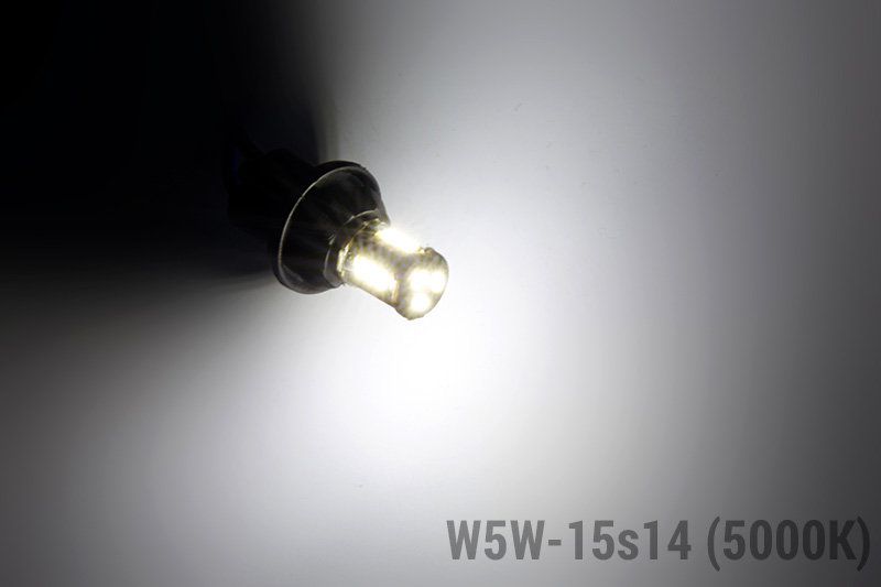 Фото свечения светодиодной лампы w5w-15s14